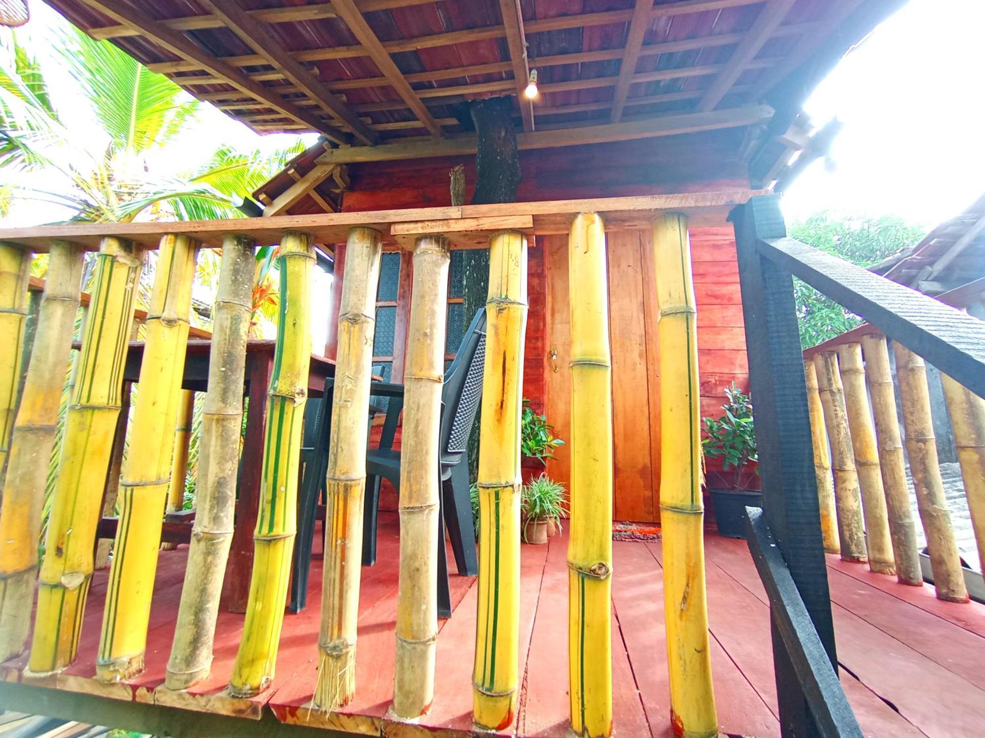 Parrot Tree House Villa Mirissa Exterior photo